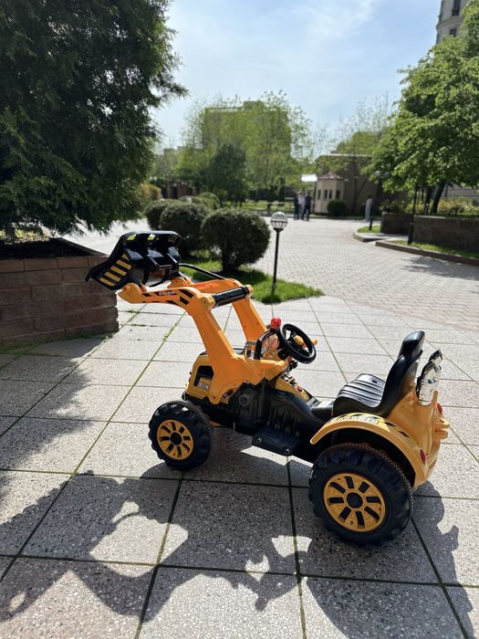 Электромобиль Kingdom трактор