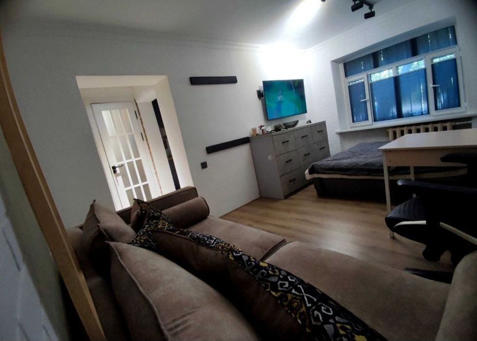 Массив Ялангач 1/1/4, с ремонтом, квартира  28м.кв