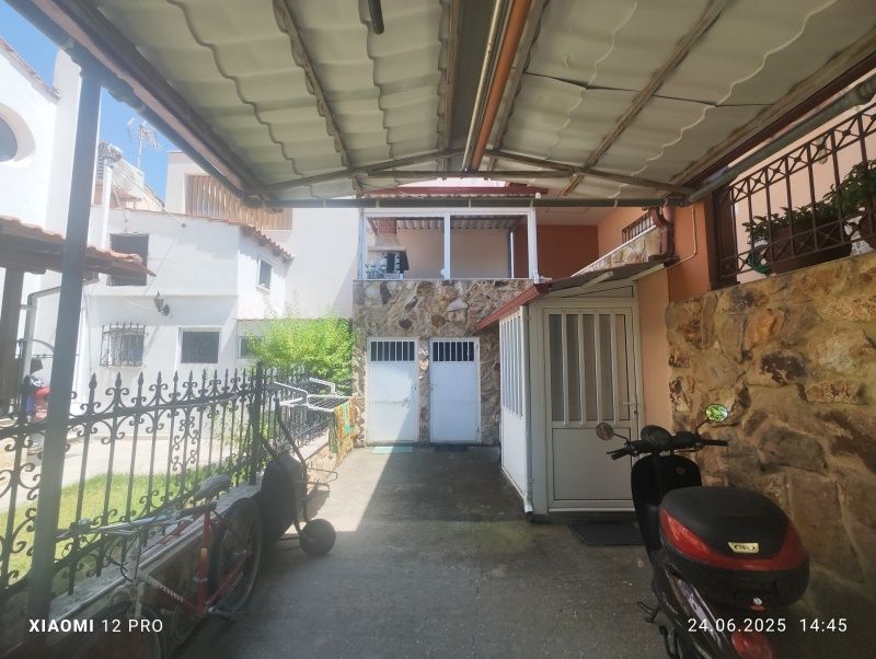 ПРОДАВА ! Самостоятелна къща в Паралия Офринио