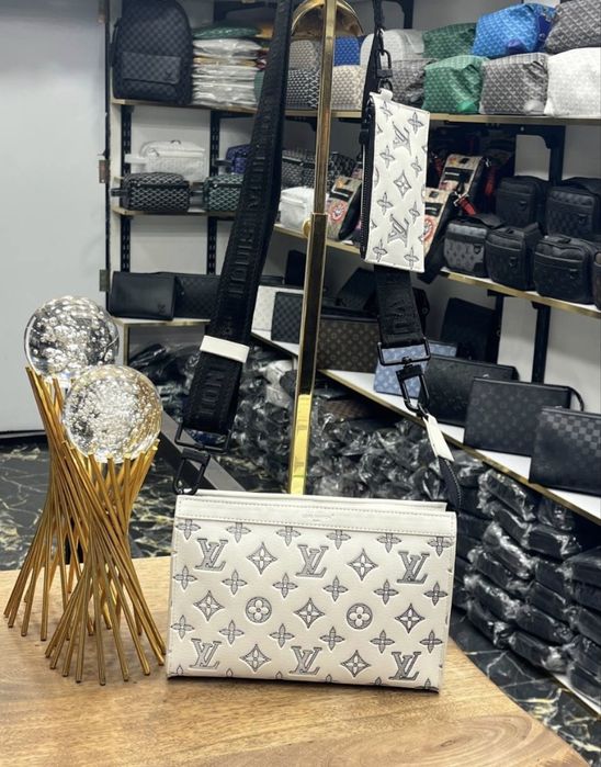 Мъжка Чанта / Louis Vuitton