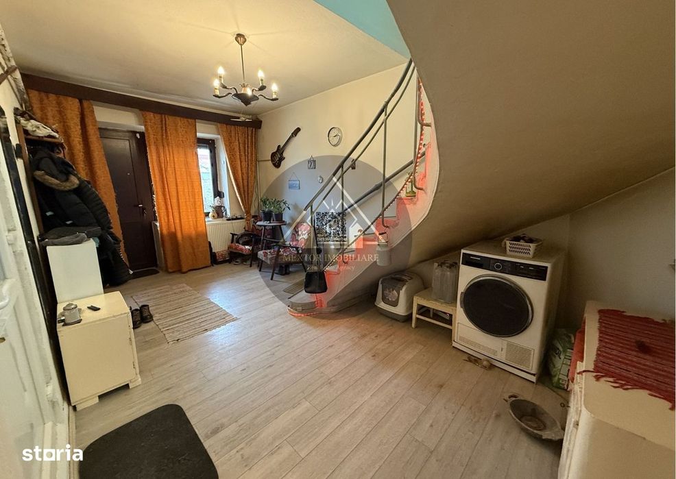 Casa duplex de vanzare,  Medias