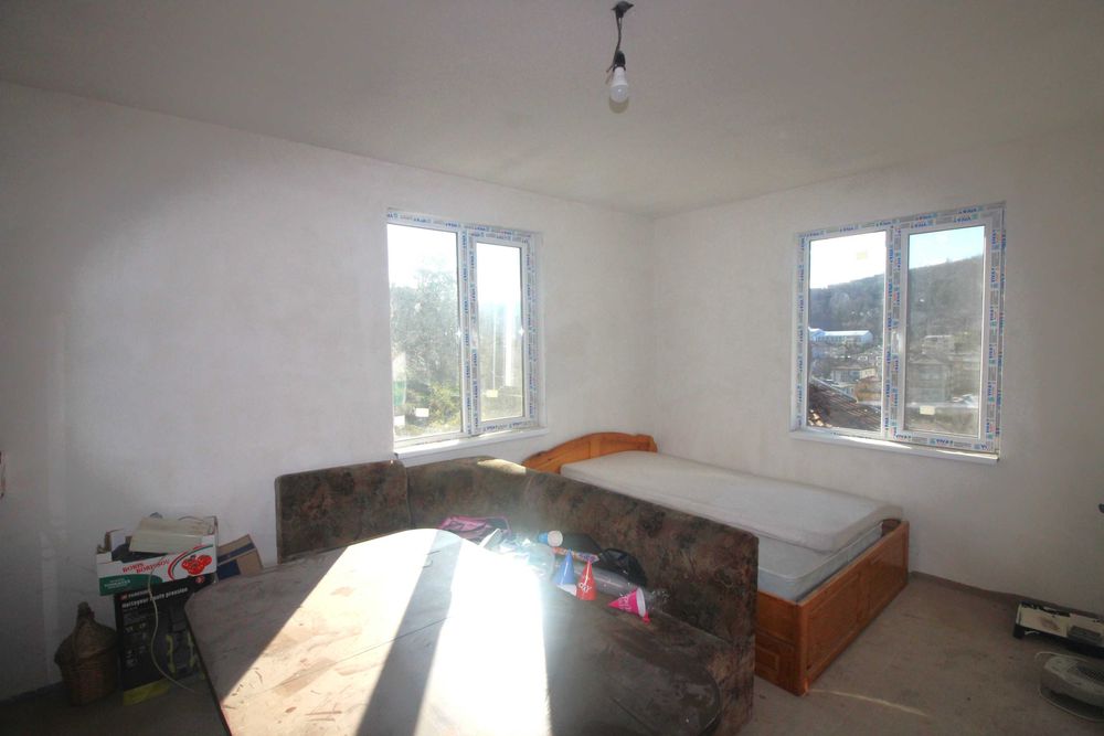 Къща с двор в центъра на гр. Габрово