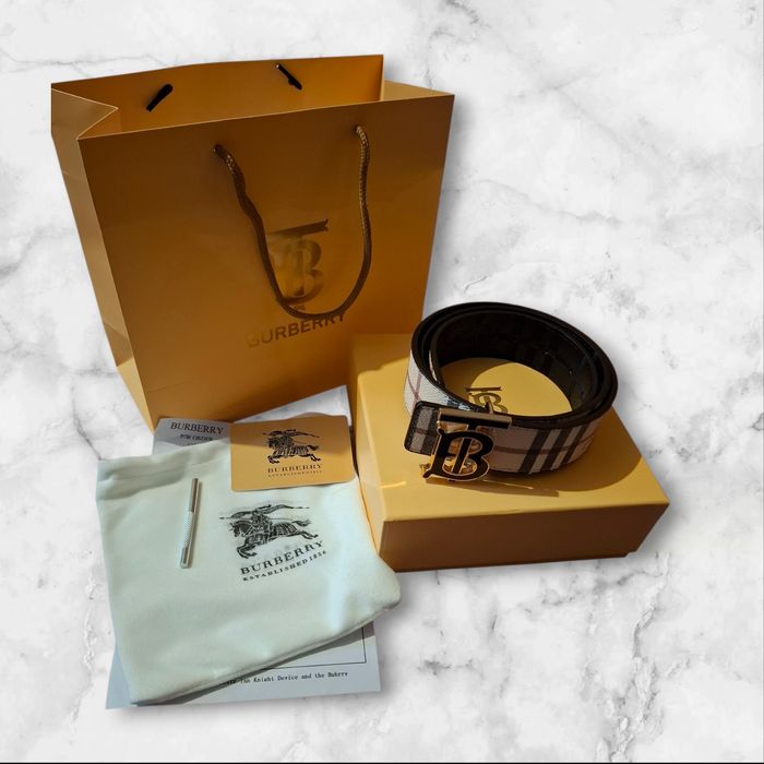 Curea Burberry 95 cm noua cu toate ambalajele