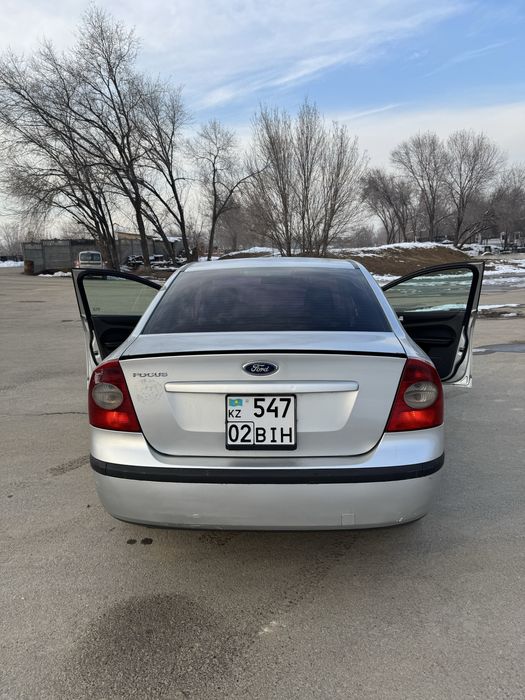 Ford focus 2 2006г  1.6 автомат