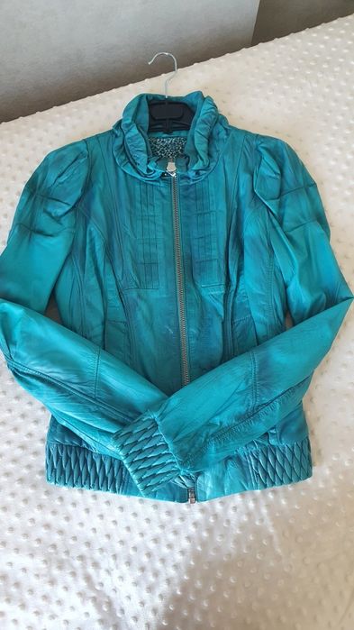 Женские куртки демисезонные