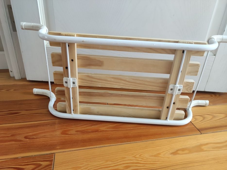 Продам сиденье-полку для ванны