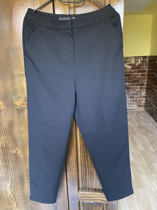 Pantaloni dama cu buzunare