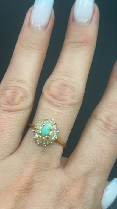 Кольцо делтое золото бриллианты