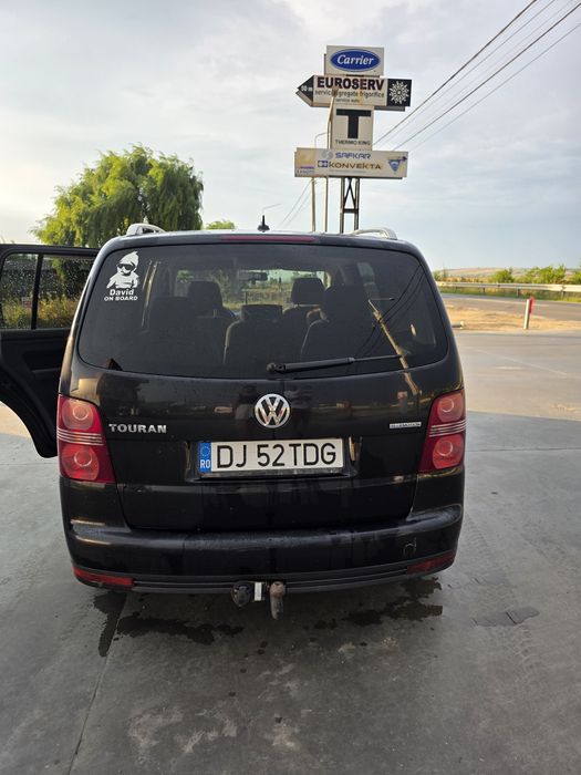 Vând volkswagen touran 2009