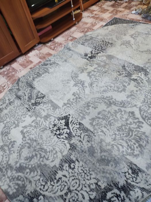 Продам ковёр в хорошем состоянии