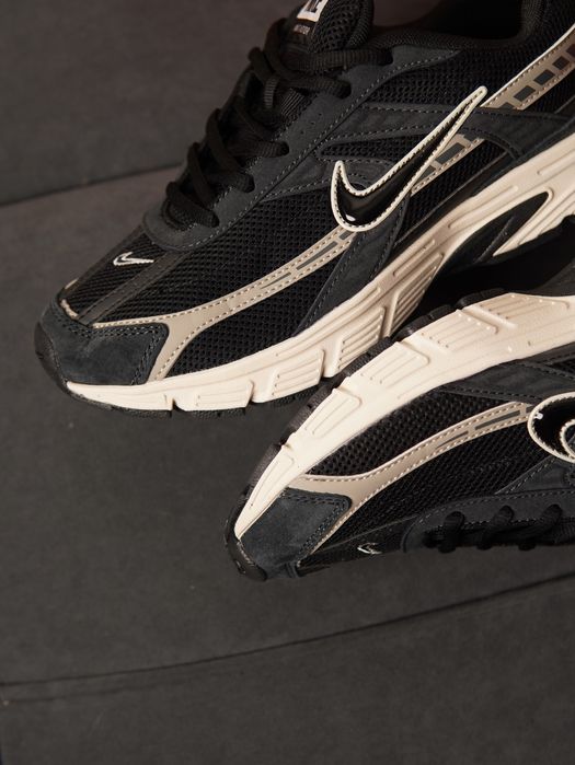 Nike Intiatoe Mens shoes