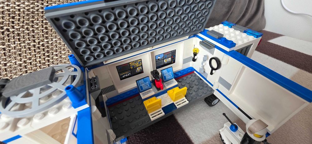 Lego City 7288 Mobile Police Unit
