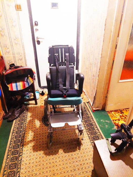 Детская инвалидная коляска от американского производителя Convaid