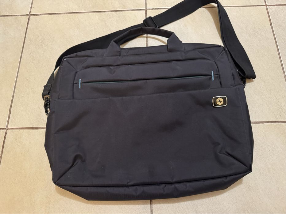 Vand geanta laptop Asus, Targus, Dicallo