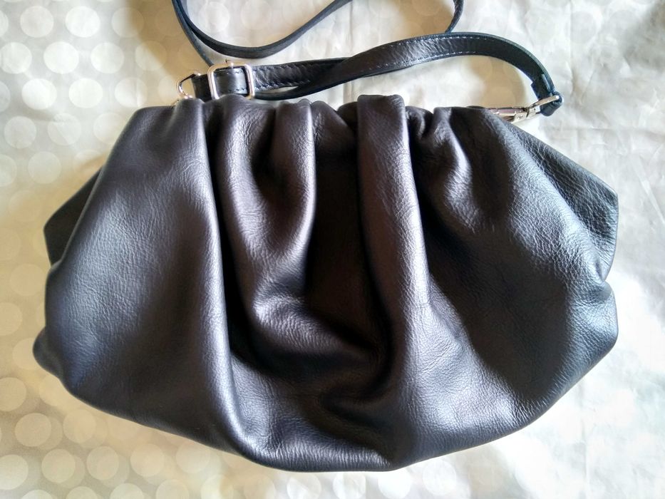 Geanta NOUA moderna din piele naturala 100% neagra extrafina