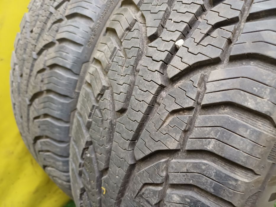 Шины 205/55 R16 Uniroyal пара.