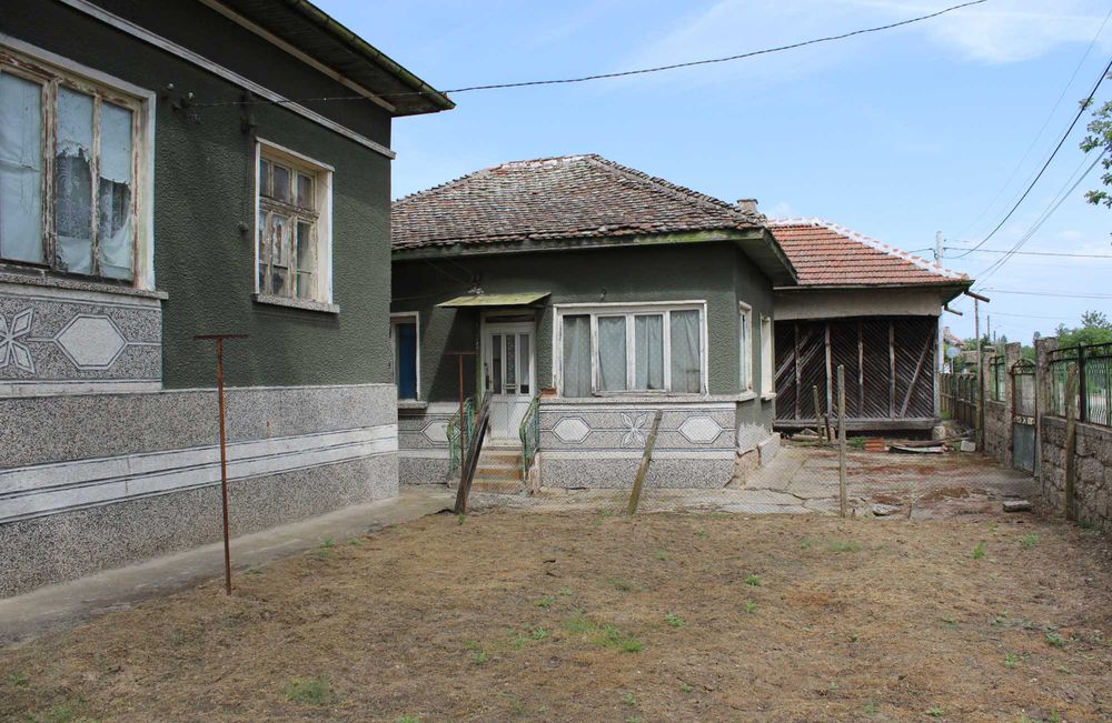 ПРОДАВА СЕ ПРОСТОРЕН ИМОТ БЛИЗО ДО ВИДИН!
