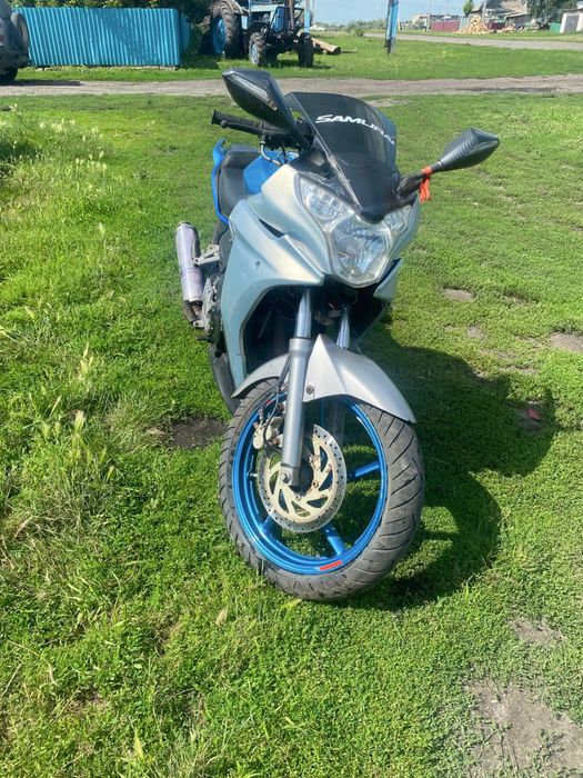 Продам мотоцикл Рейсер 250 кубов