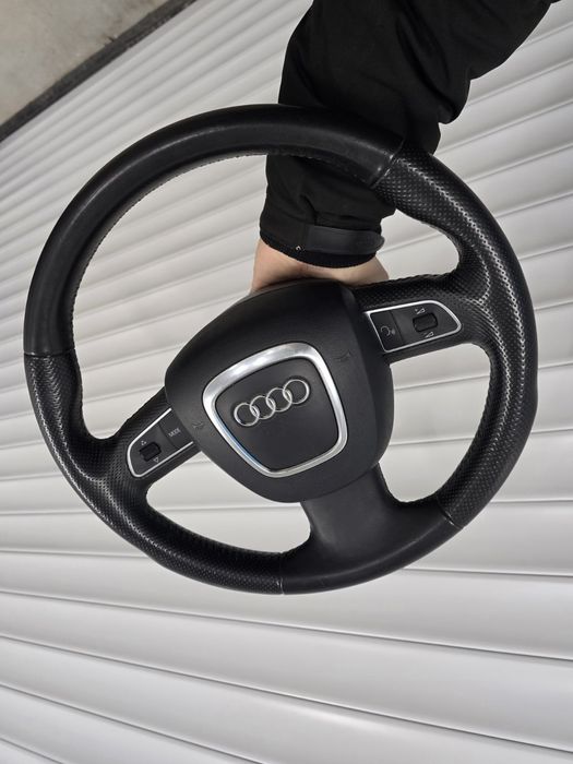 Фейсов Трилъчев Мулти волан волан Audi A3 8P A4 A5 Ауди А3 8П А4 А5