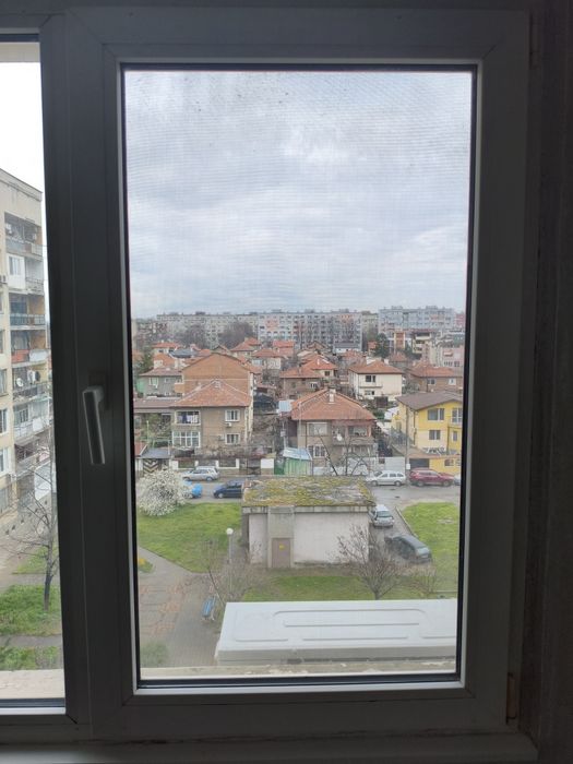 Прозорец с едно отваряемо крило