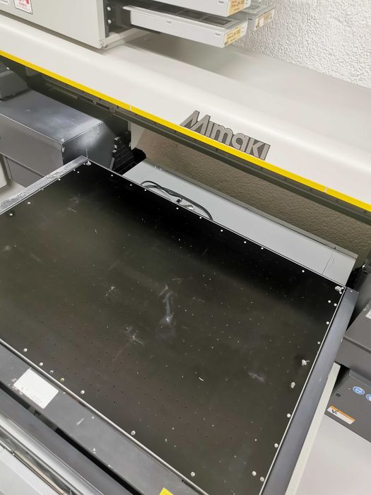 De Vanzare Imprimanta UV MIMAKI 6042