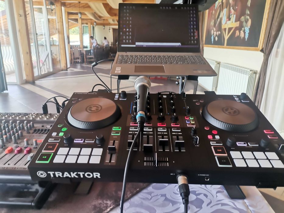 Дисководещ DJ RADO