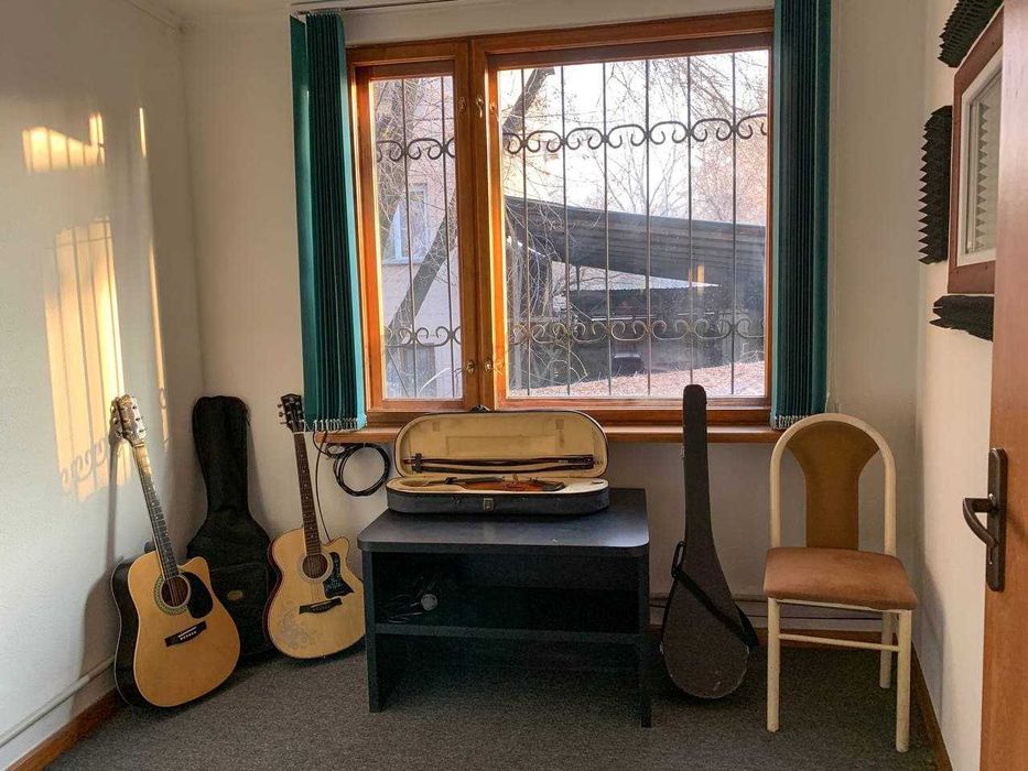 Продаётся музыкальная школа