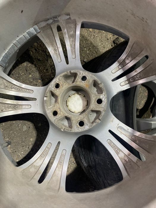 Продам комплект шины дисками