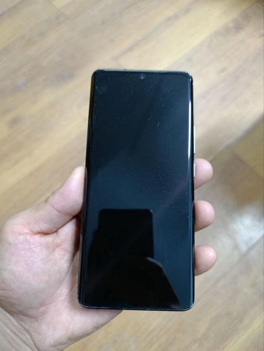 Xiaomi 13 pro 256/12 Snapdragon 8 gen 2