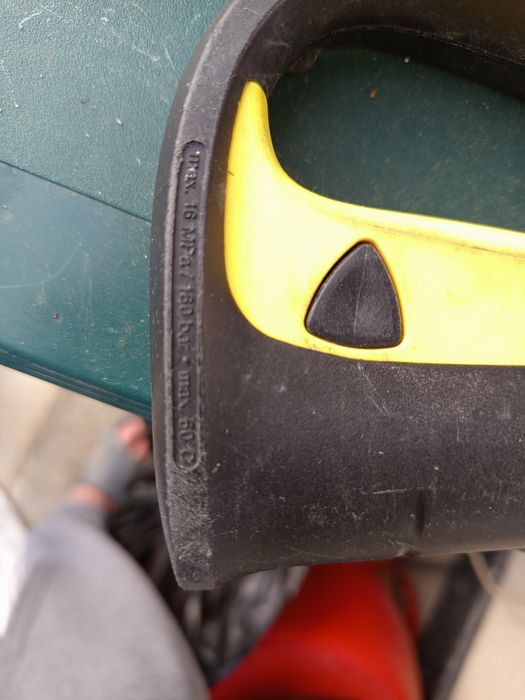 Продавам пистолет за водоструйка KARCHER и маркуч 1/2