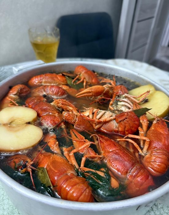 Раки готовые,живые,креветки
