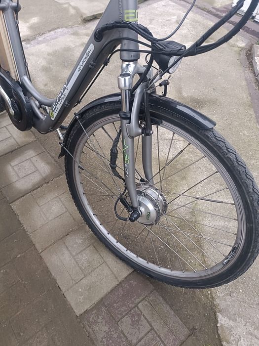Bicicleta asistată electric