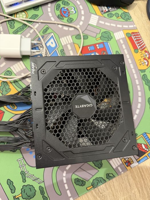 Sursa Gigabyte 750W , Gold