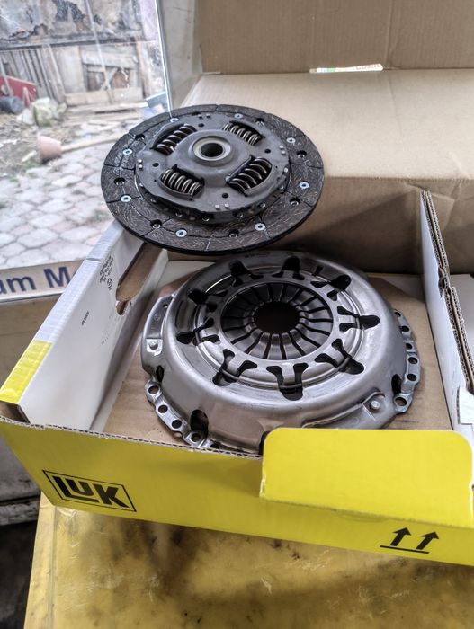 Vând sau schimb ford fiestă  1.5 dieselTITANIUM