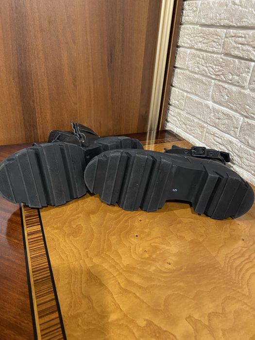 Зимние женские ботинки