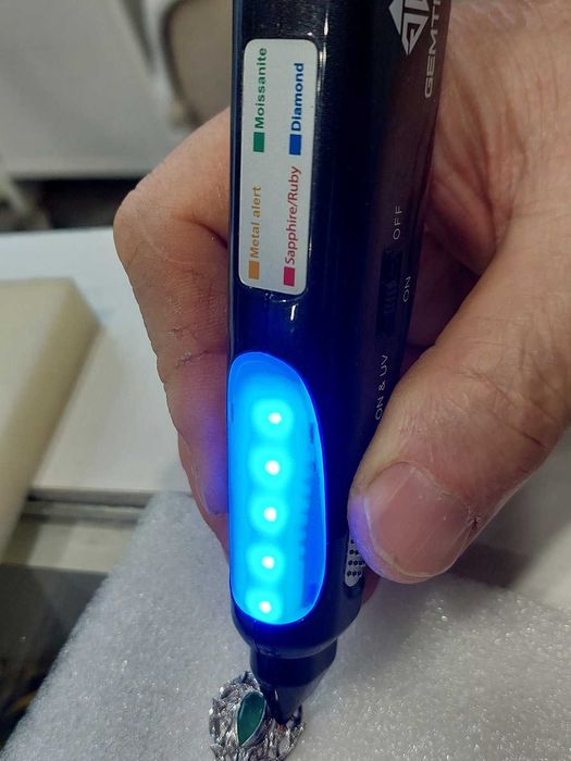 Стари дамски златни обеци с изумруд и диаманти;злато, златен ,златна