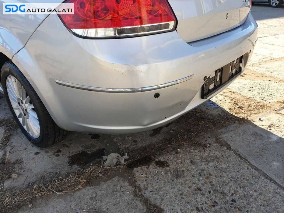 Bara Spoiler Spate cu Defecte Fiat Linea 2007 - 2018