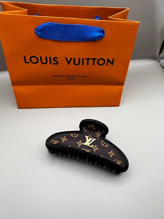 Висок клас гривна, пръстен и колие Miu Miu