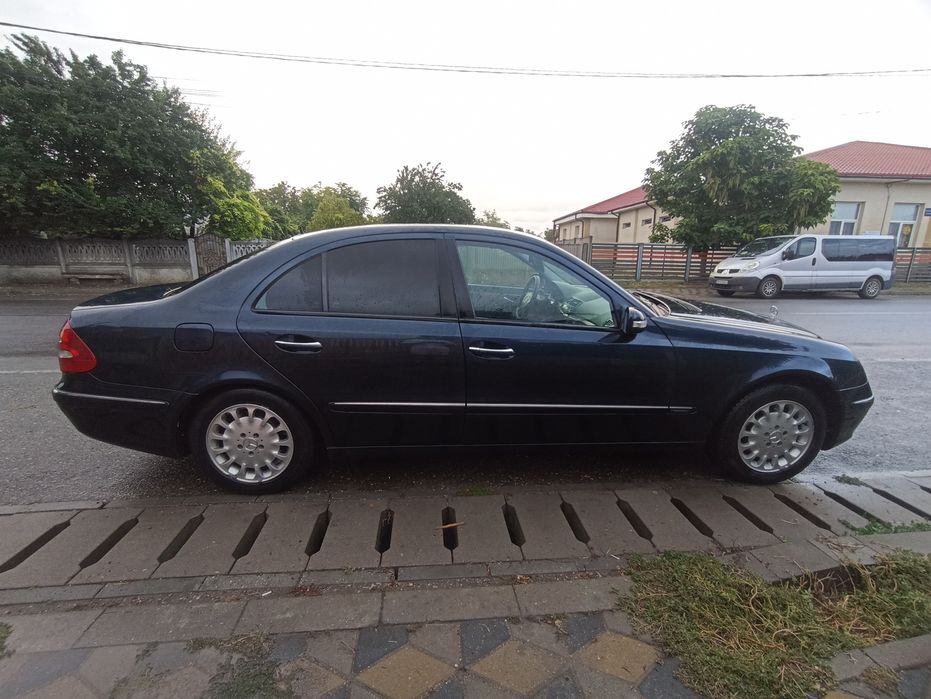 Mercedes Benz w211 2.2 150 cp automat, accept și unele schimburi