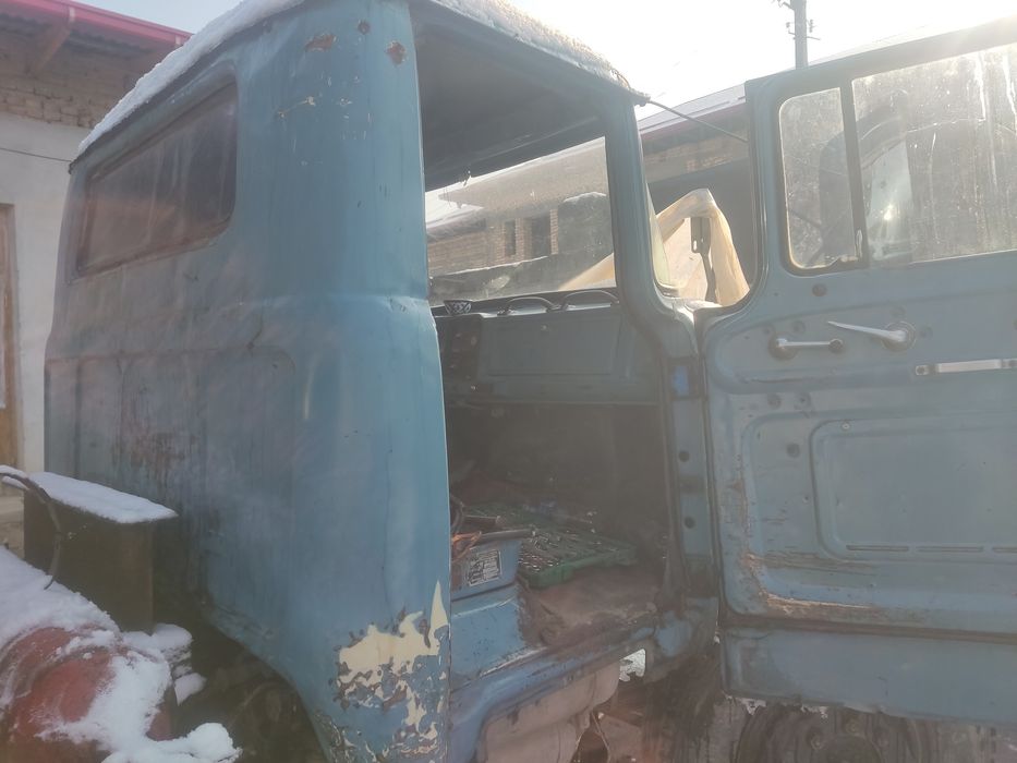 Зил кабинаси сотилади