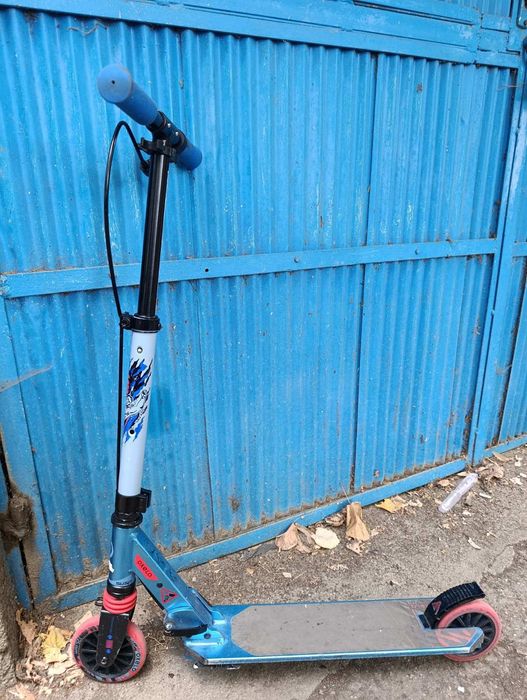 Детска тротинетка  с окачване