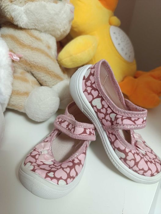Детски пантофи за момиче