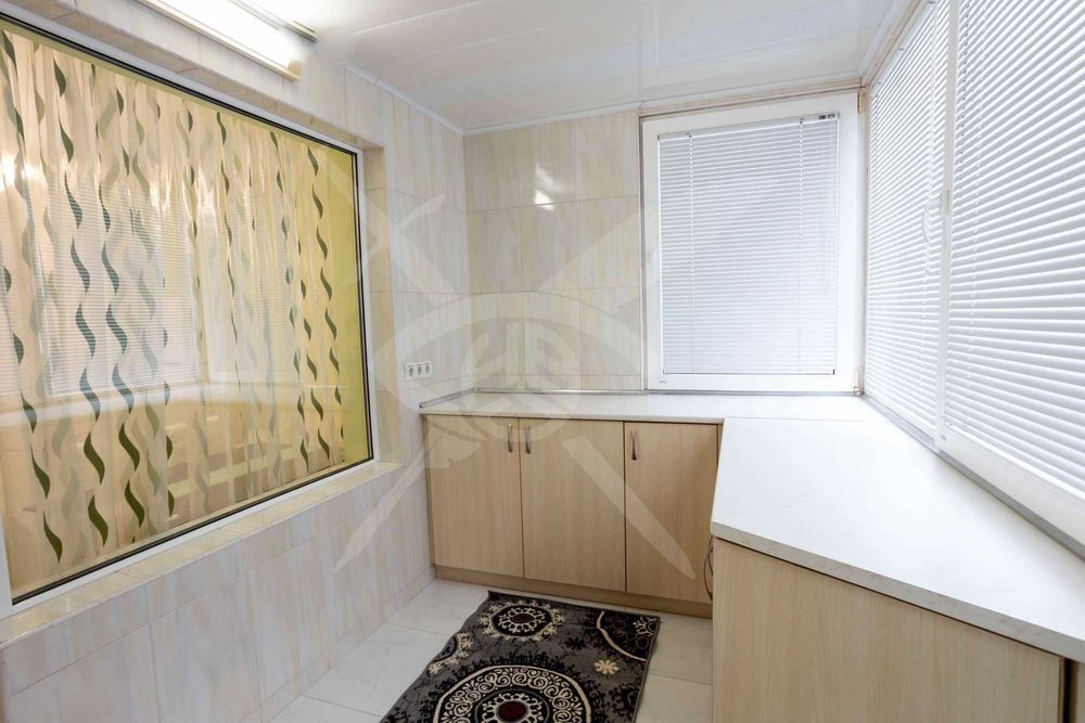 Дава се под наем Тристаен апартамент в Варна, Левски - 80 кв.м за 700 € - Снимка #7