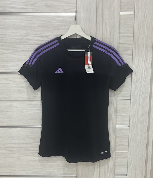 Женский спортивный костюм ADIDAS. Размер-М. Израиль