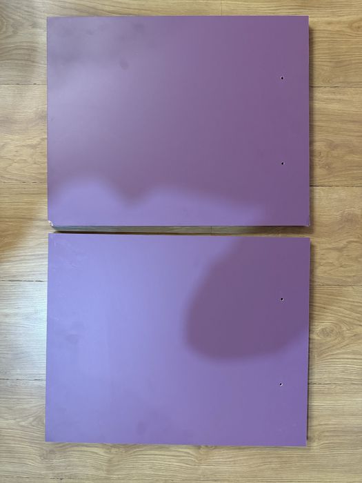 Вратички от горни шкафове на модулна кухня