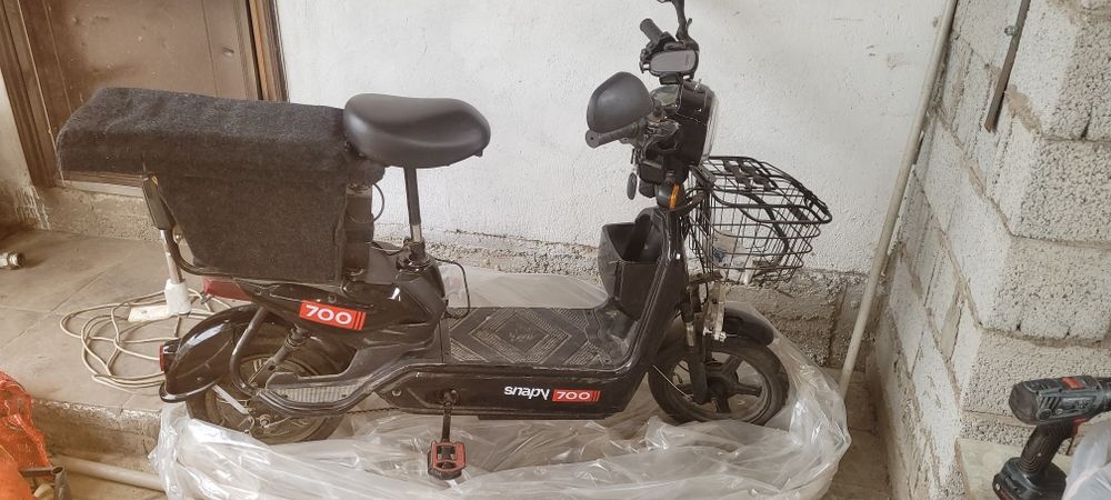 Продам электроскутек 700