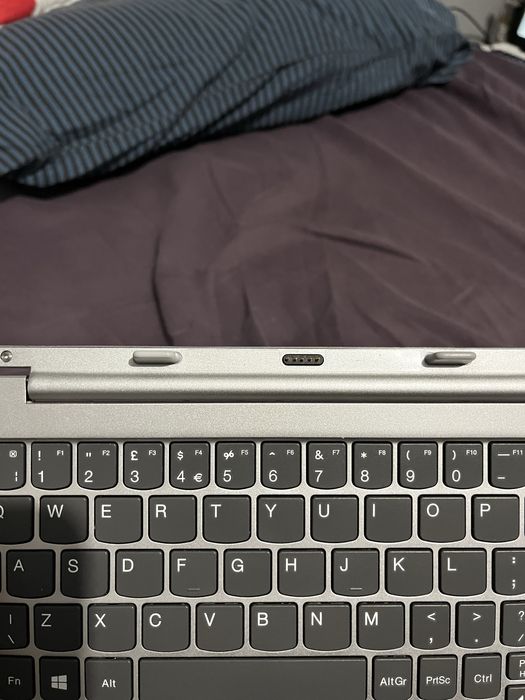 Лаптоп 2в1 Lenovo Miix 320-10ICR – 10.1” Touch, 4GB/64GB, Windows 10