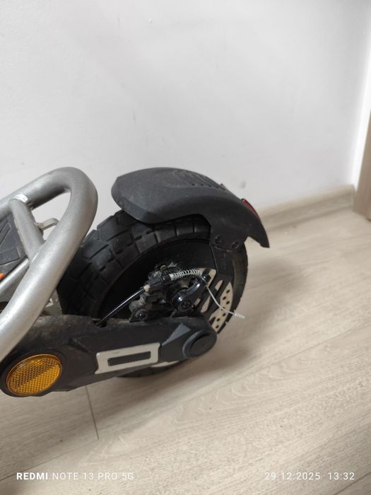 Vând trotineta electrica Kukirin A1 2025.