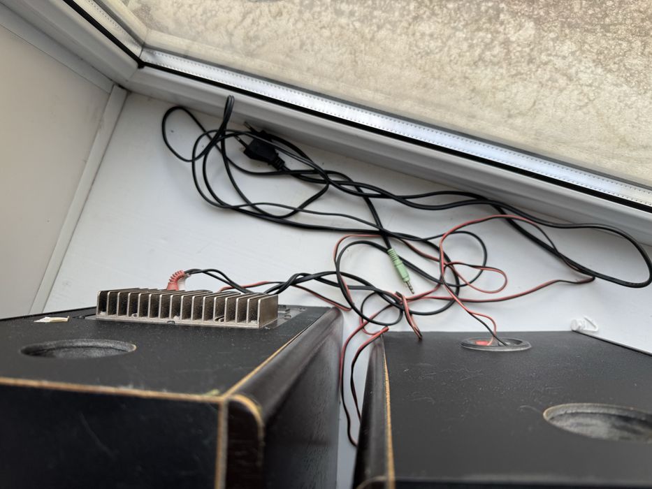 Продам колонки microlab