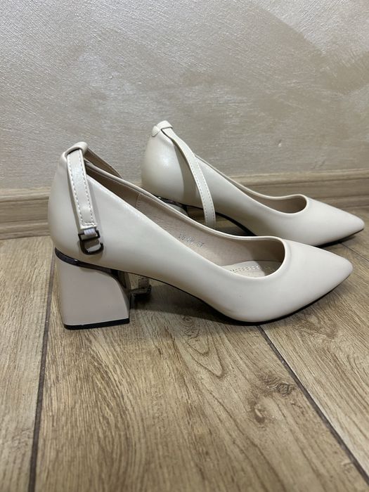 Обувки Sakre Бежов Udobni.BG 37 номер